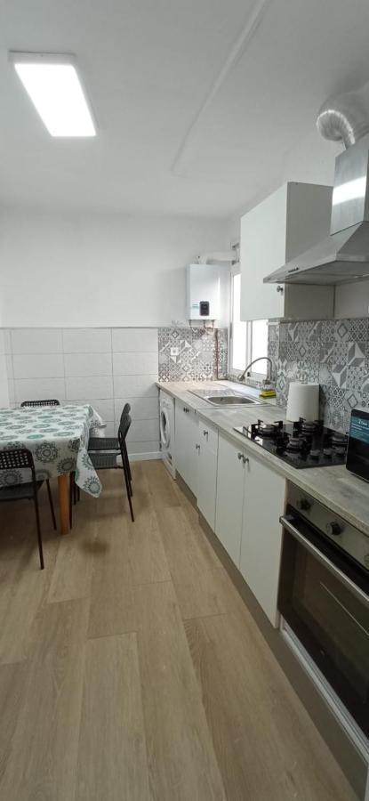 La Casona VIVIENDA USO TURÍSTICO RECIÉN REFORMADA EN EL CENTRO DE VILAGARCÍA. Vilagarcía de Arousa Exterior foto